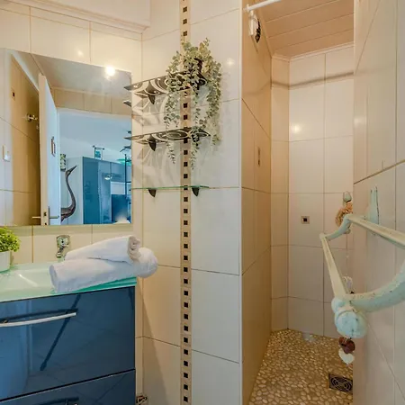 Lejlighed Front De Mer-25 By Interhome