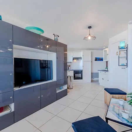 Front De Mer-25 By Interhome Hébergement de vacances
